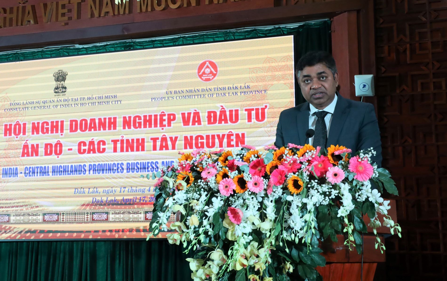 Conference on Business and Investment between India and the Central Highlands Provinces 